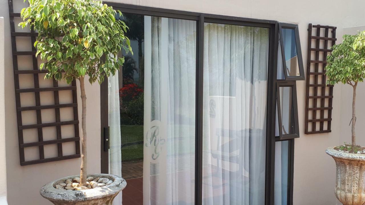 פונגולה Rosegarden Guesthouse מראה חיצוני תמונה